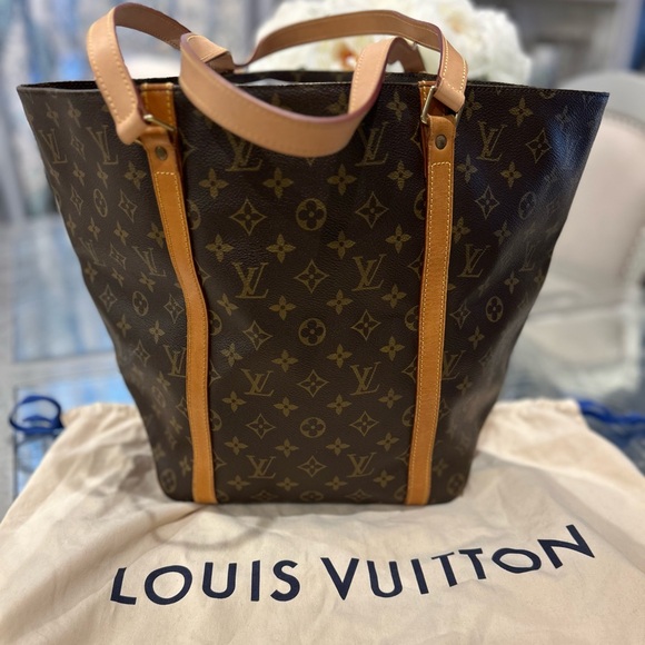 SOLD-100% Authentic Louis Vuitton Sac Shopping Brown Monogram Tote - En Vogue! - Picture 1 of 16